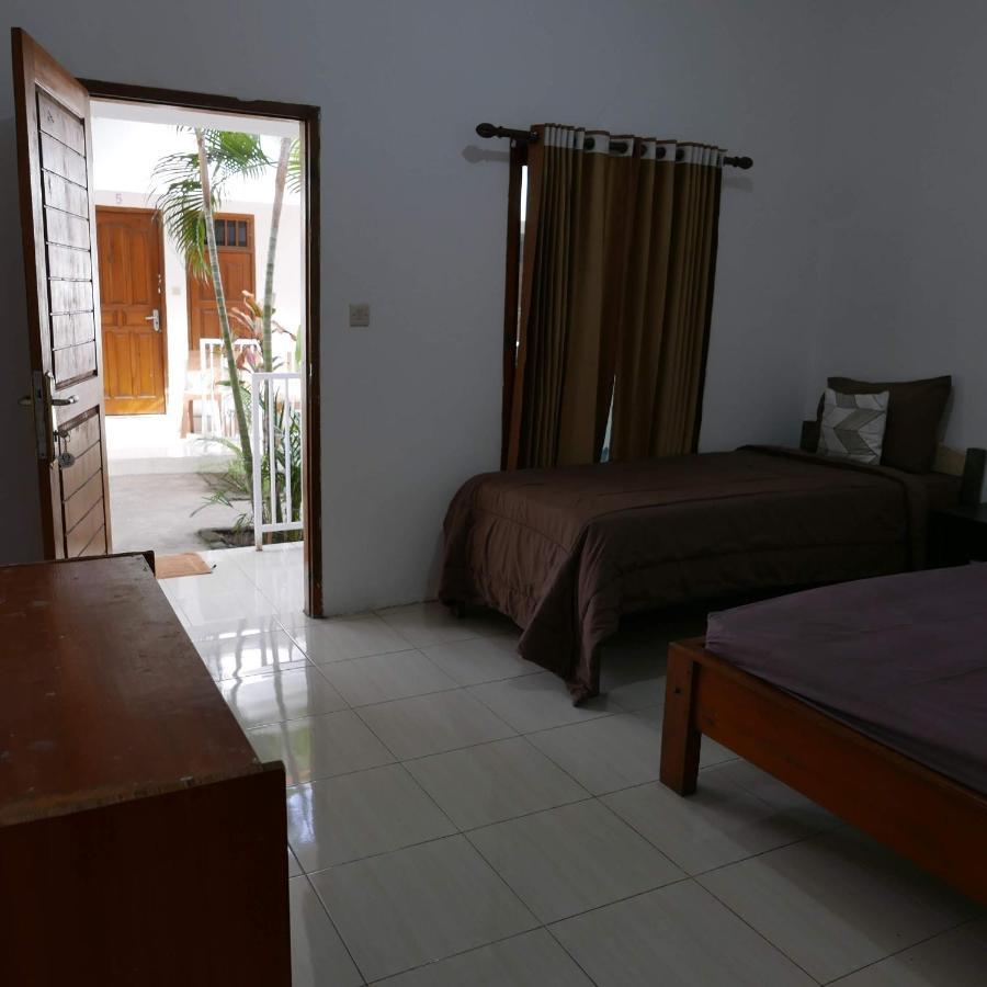 Rumah Side Apartment Gili Trawangan Bagian luar foto
