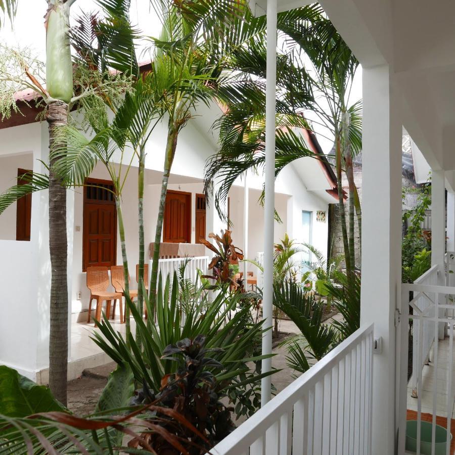 Rumah Side Apartment Gili Trawangan Bagian luar foto